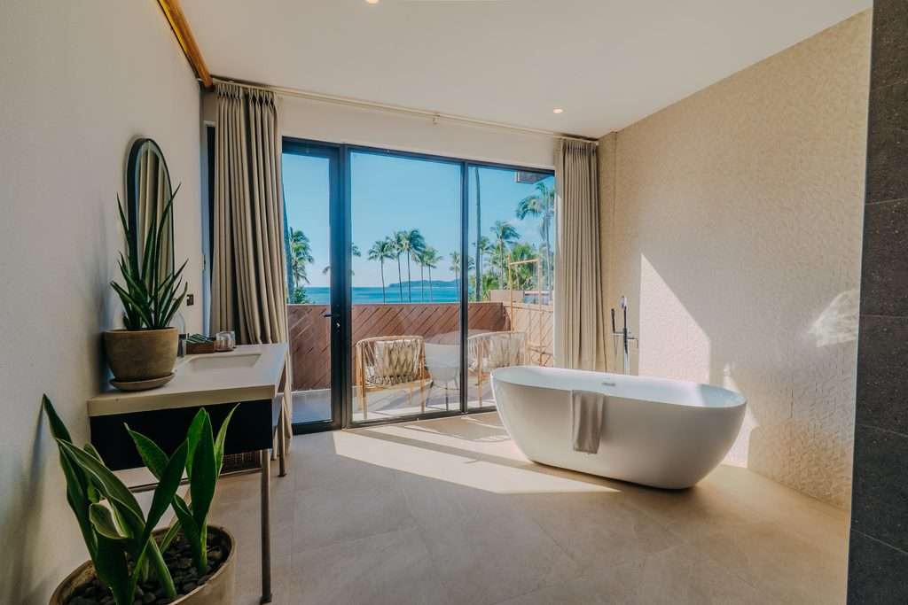 VIP Suite at Nacpan Beach Resort with a bathtub and scenic view of the sea